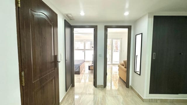 4 chambre Appartement à vendre à Torrevieja - 249 900 € (Ref: 9608895)