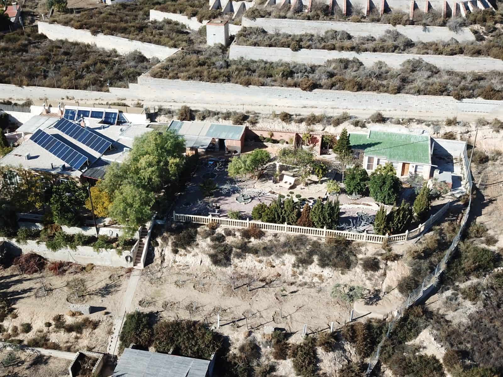 5 makuuhuone Maalaistalo myytävänä paikassa Crevillente / Crevillent - 420 000 € (Ref: 9608900)