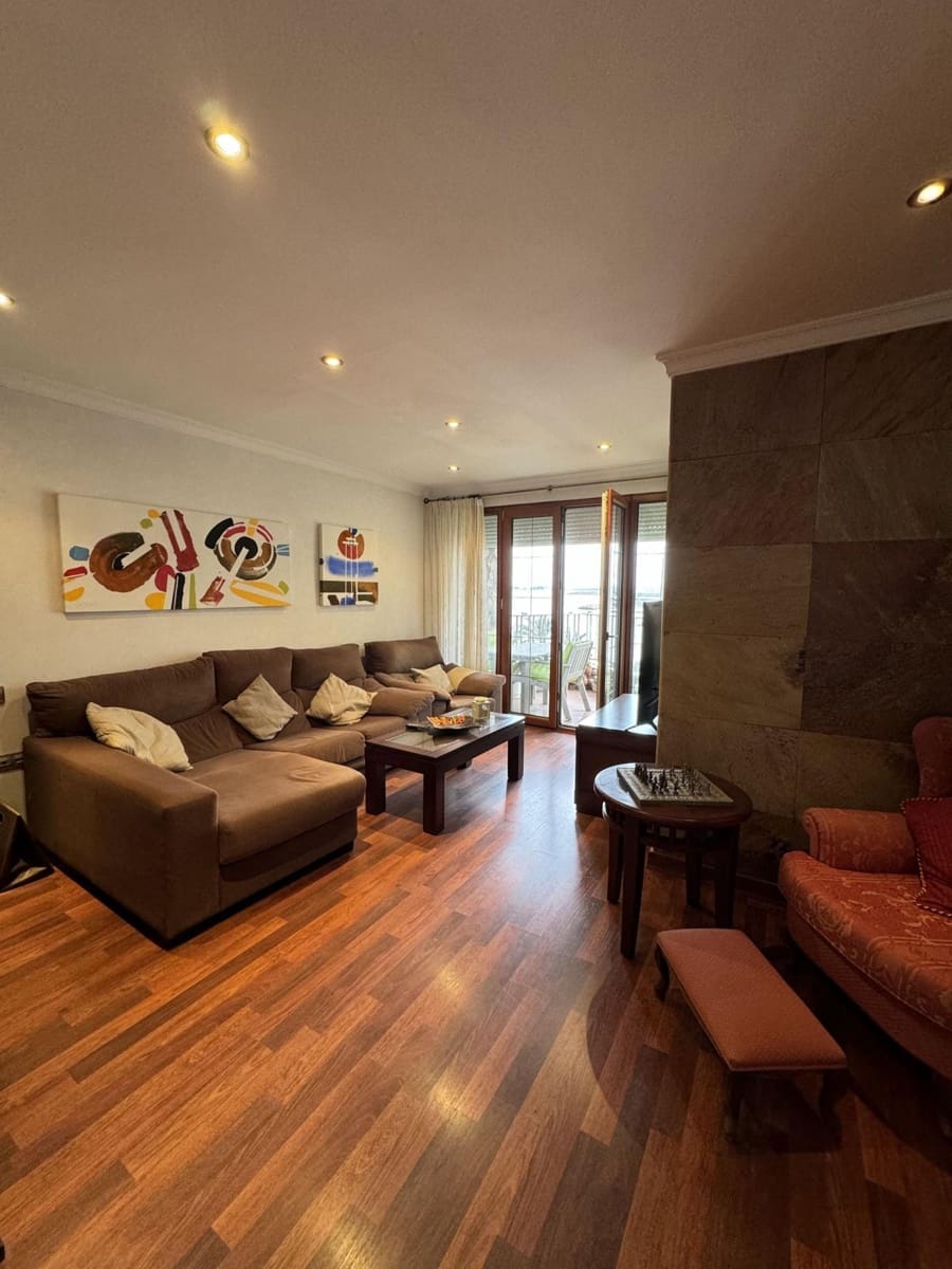 3 bedroom Apartment for sale in Torrevieja - € 599,000 (Ref: 9608922)