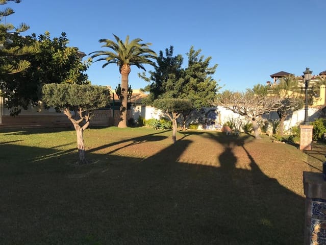 6 soverom Villa til salgs i Cabo Roig, Orihuela med svømmebasseng - € 1 490 000 (Ref: 9608928)