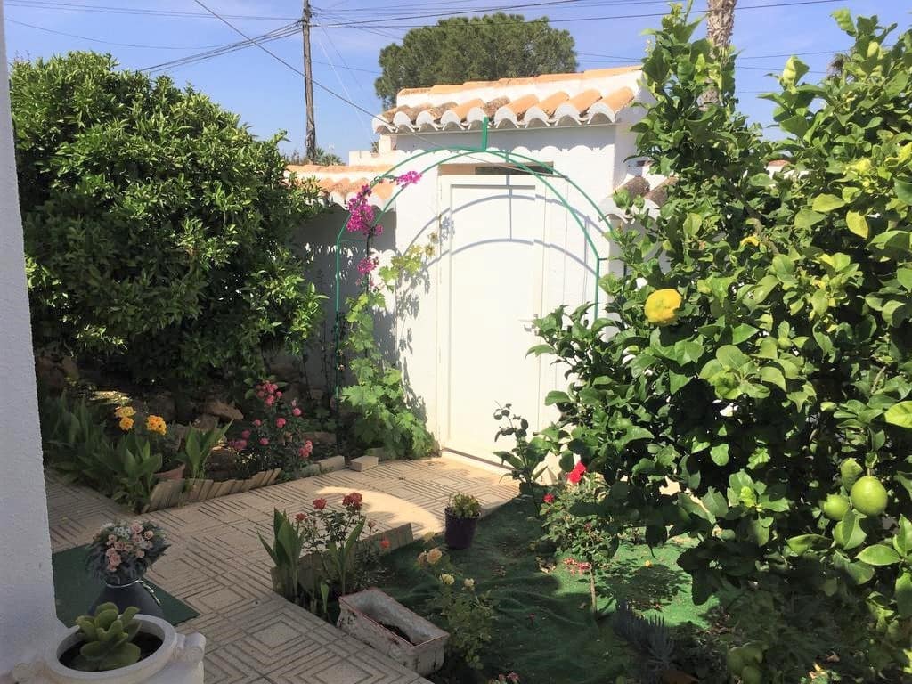 6 soverom Villa til salgs i Torrevieja - € 950 000 (Ref: 9608930)