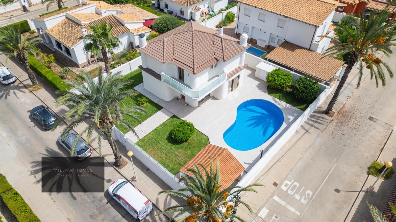 3 bedroom Villa for sale in Cabo Roig with pool - € 1,400,000 (Ref: 9608932)