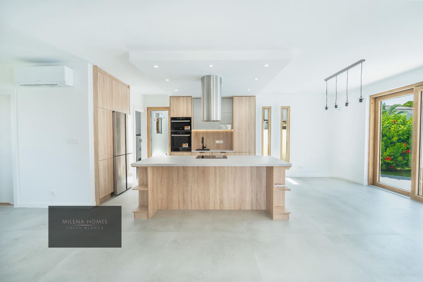 3 bedroom Villa for sale in Cabo Roig with pool - € 1,400,000 (Ref: 9608932)