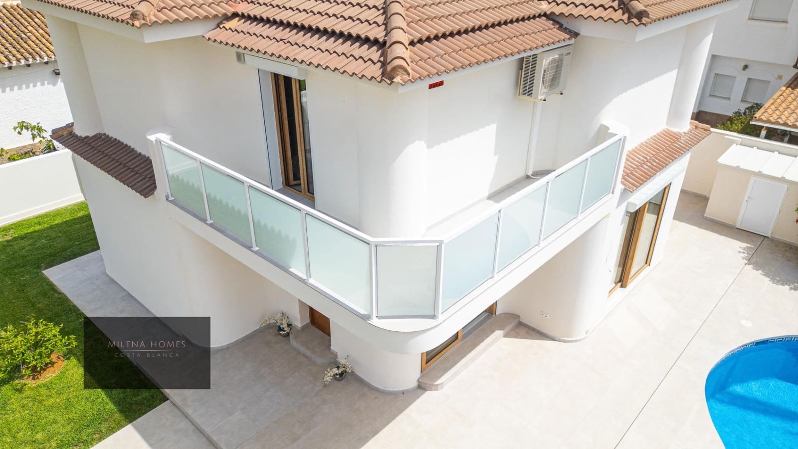 3 bedroom Villa for sale in Cabo Roig with pool - € 1,400,000 (Ref: 9608932)