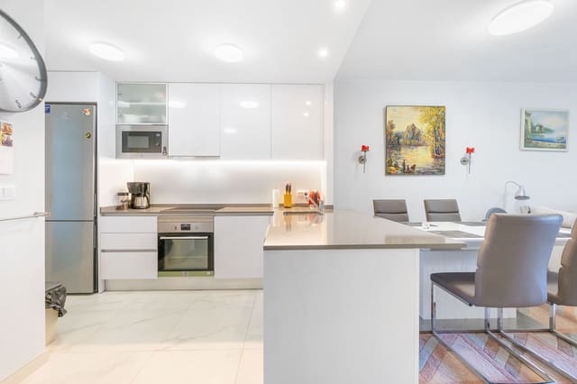 2 bedroom Apartment for sale in La Zenia, Orihuela with pool - € 395,000 (Ref: 9608934)