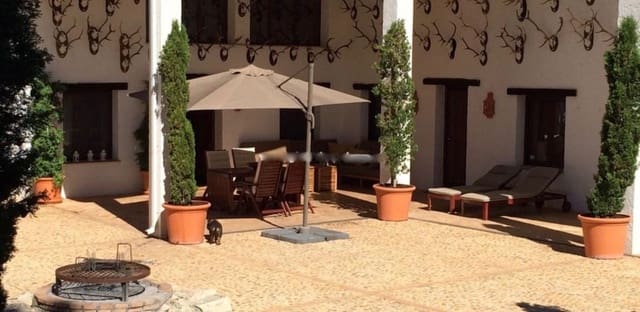 12 quarto Quinta/Casa Rural para venda em Cazorla - 1 250 000 € (Ref: 9608945)