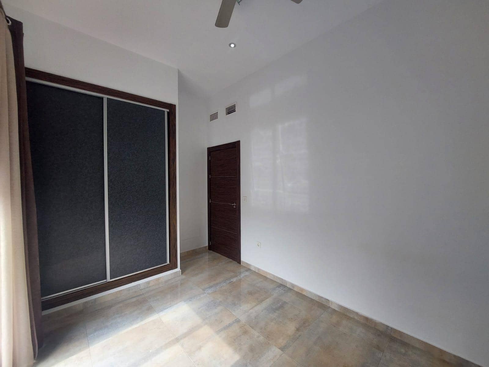 3 bedroom Villa for sale in Torre de la Horadada - € 598,000 (Ref: 9608960)