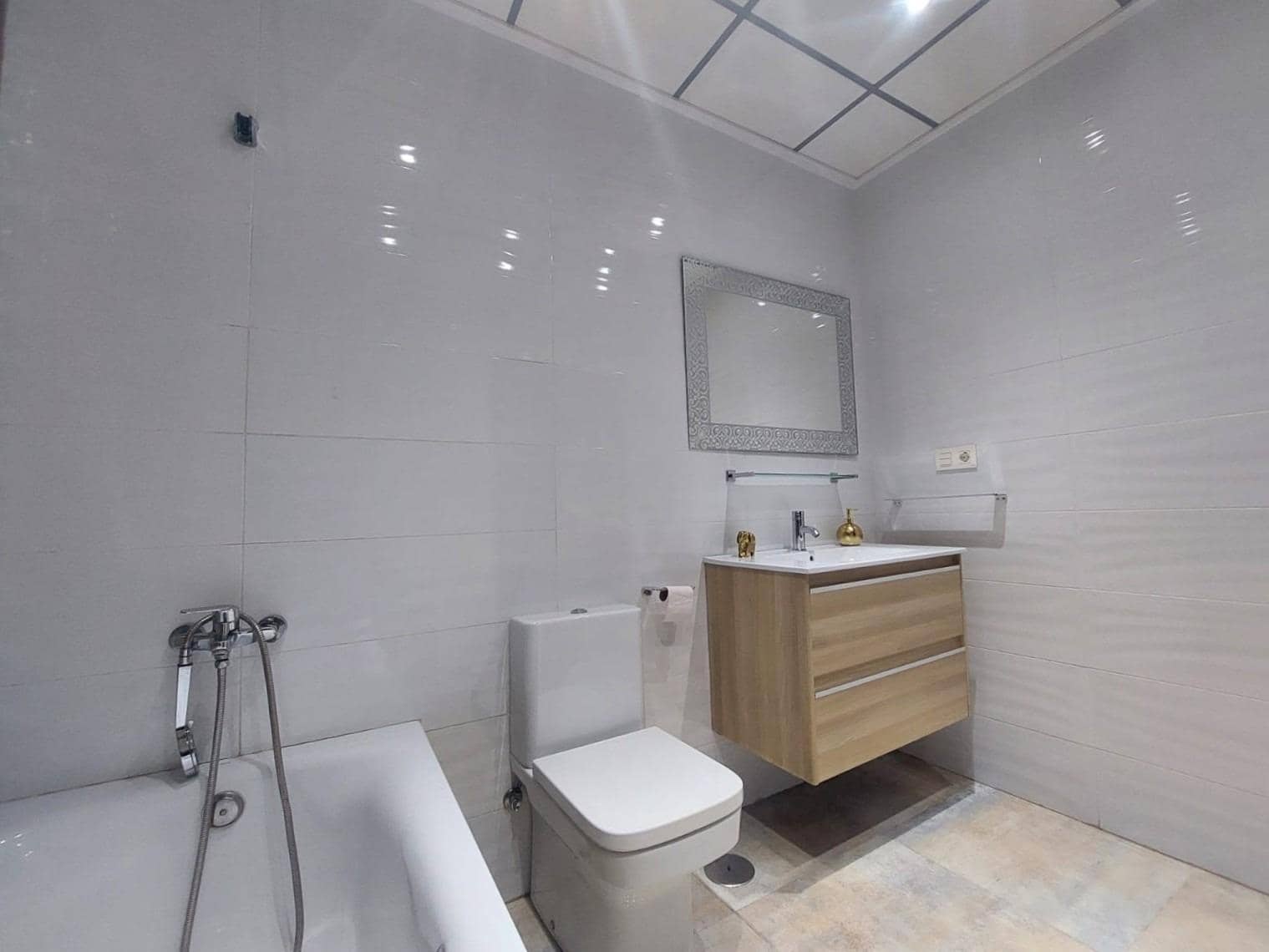 3 bedroom Villa for sale in Torre de la Horadada - € 598,000 (Ref: 9608960)