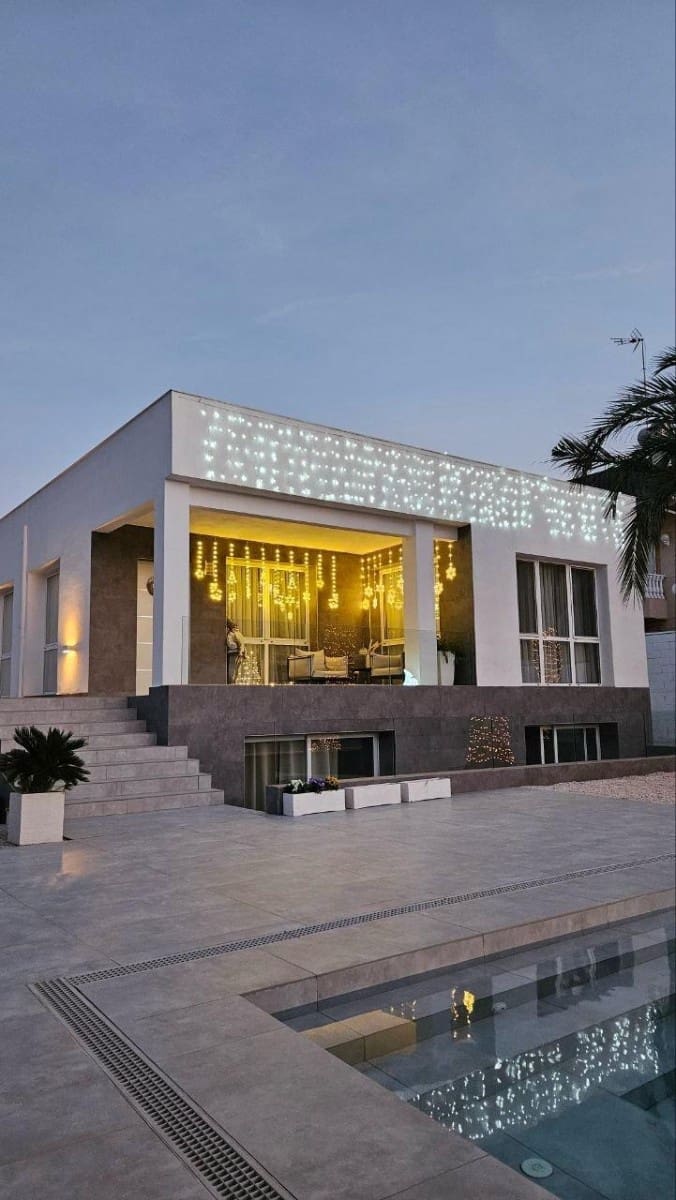 4 sovrum Villa till salu i Orihuela - 449 000 € (Ref: 9608961)