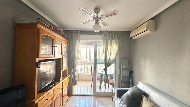 2 makuuhuone Huoneisto myytävänä paikassa Torrevieja mukana uima-altaan - 119 900 € (Ref: 9608966)