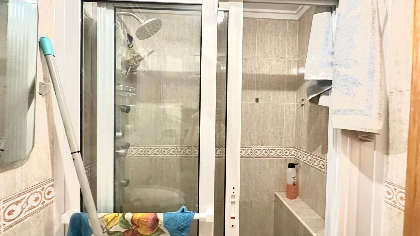 2 makuuhuone Huoneisto myytävänä paikassa Torrevieja mukana uima-altaan - 119 900 € (Ref: 9608966)