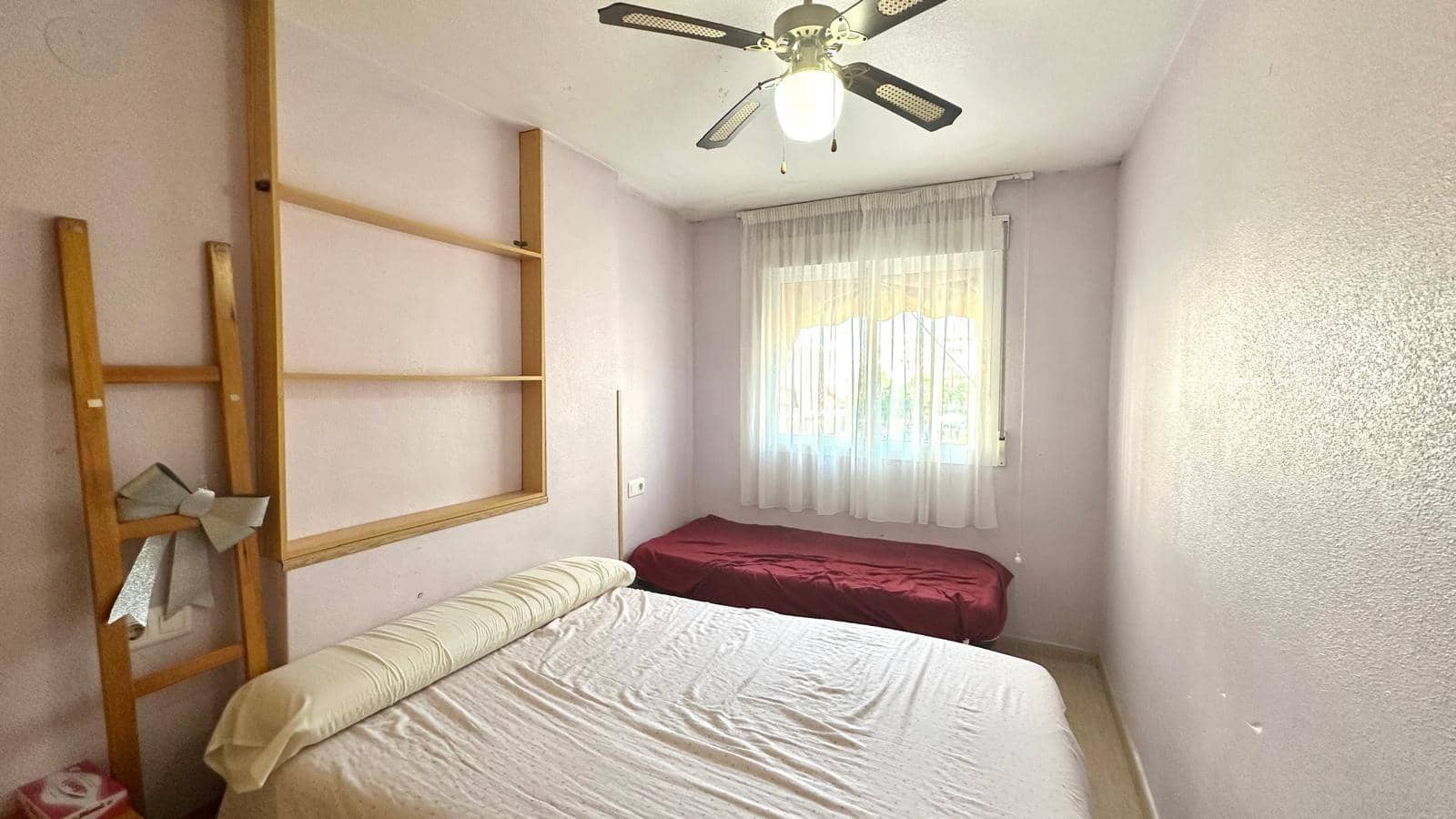 2 makuuhuone Huoneisto myytävänä paikassa Torrevieja mukana uima-altaan - 119 900 € (Ref: 9608966)