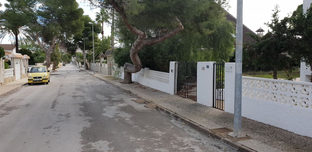 3 bedroom Villa for sale in La Zenia - € 750,000 (Ref: 9608969)