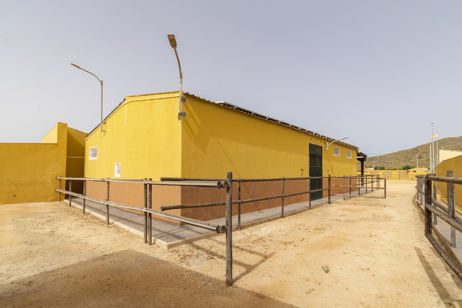 4 slaapkamer Villa te koop in El Beal met zwembad garage - € 1.299.000 (Ref: 9608978)