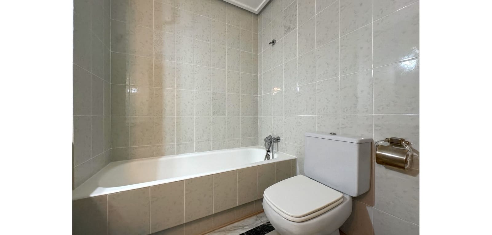 6 soveværelse Lejlighed til salg i Lo Pagan - € 415.000 (Ref: 9608996)