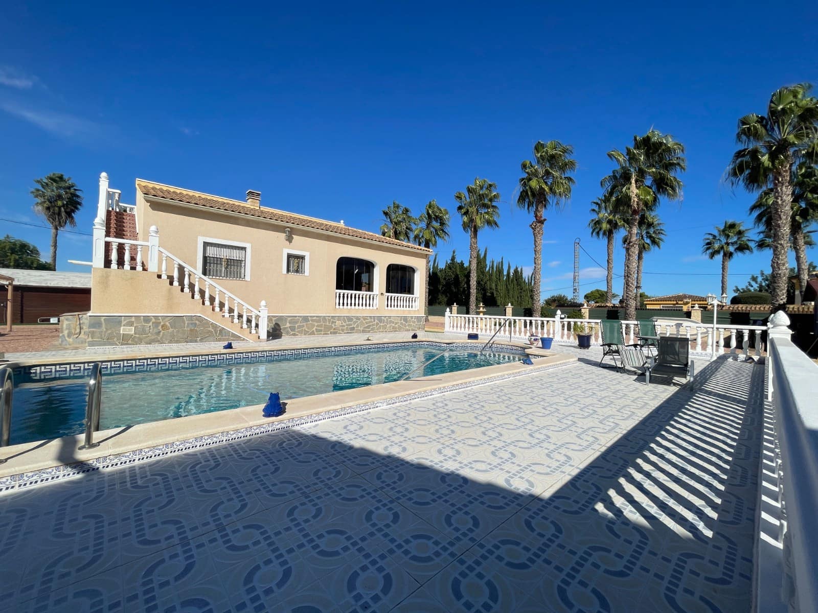 4 bedroom Villa for sale in Catral - € 370,000 (Ref: 9609001)