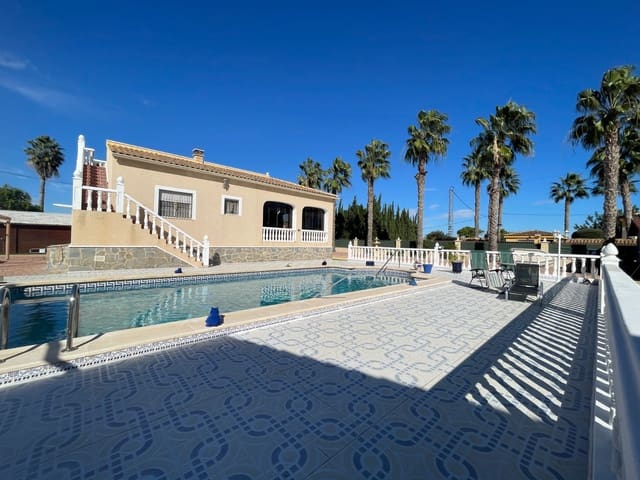 4 bedroom Villa for sale in Catral - € 370,000 (Ref: 9609001)