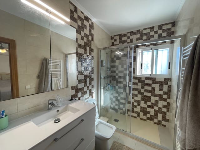 4 bedroom Villa for sale in Catral - € 370,000 (Ref: 9609001)