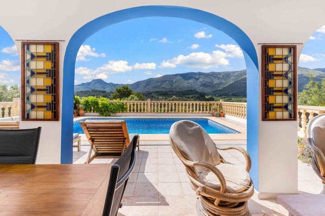 4 Zimmer Villa zu verkaufen in Murla mit Garage - 765.000 € (Ref: 9609016)