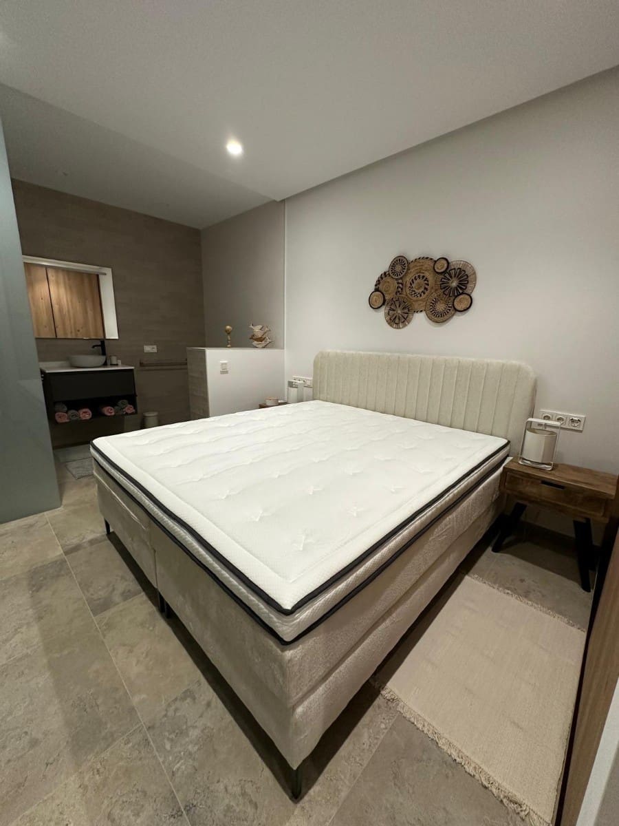 4 slaapkamer Villa te koop in Benijofar met zwembad garage - € 1.495.000 (Ref: 9609017)