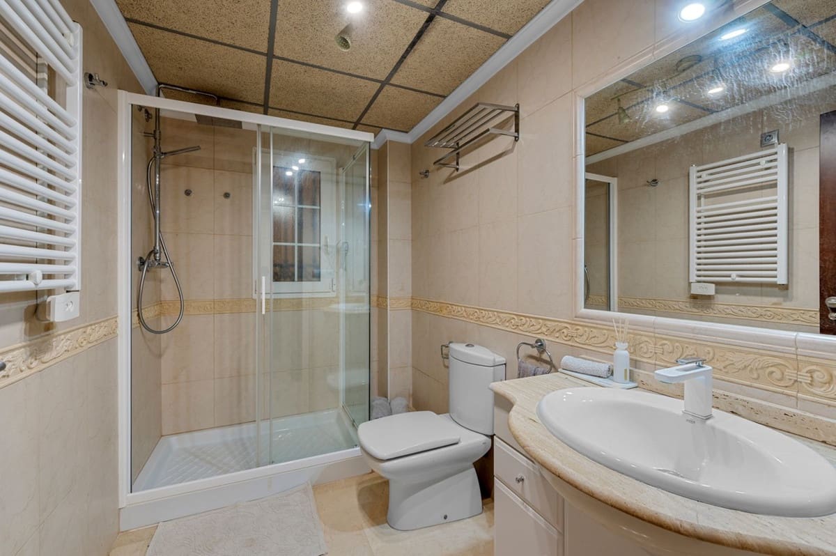 2 bedroom Apartment for sale in Campoamor - € 375,000 (Ref: 9609026)