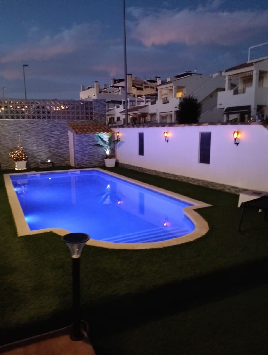 2 makuuhuone Huvila myytävänä paikassa Orihuela - 270 000 € (Ref: 9609033)