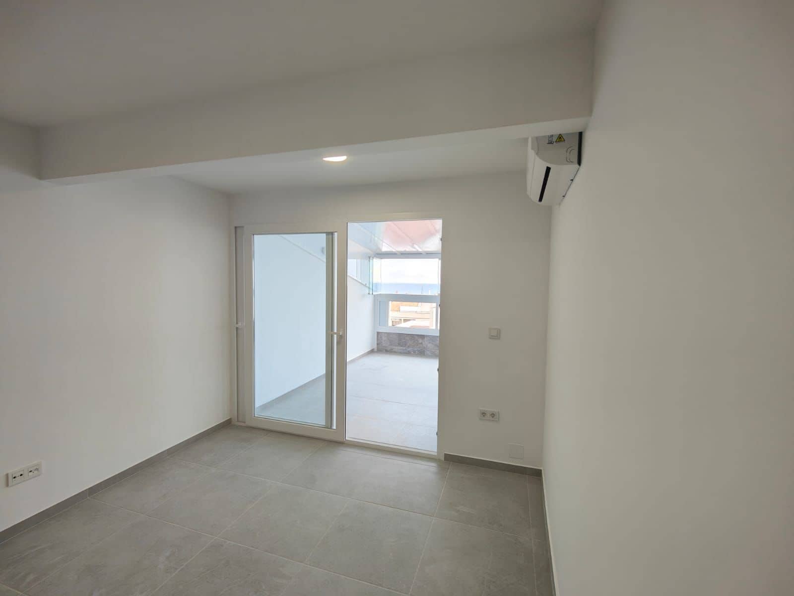 2 bedroom Apartment for sale in Torrevieja - € 230,000 (Ref: 9609050)