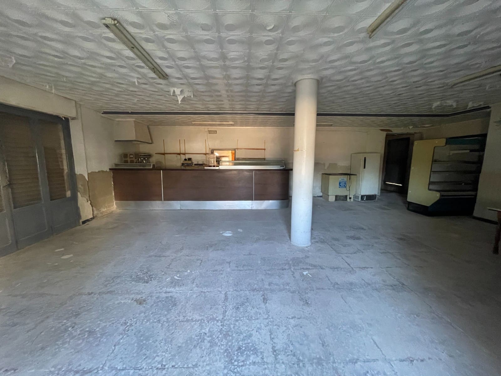 6 bedroom Finca/Country House for sale in Elche / Elx - € 280,000 (Ref: 9609051)