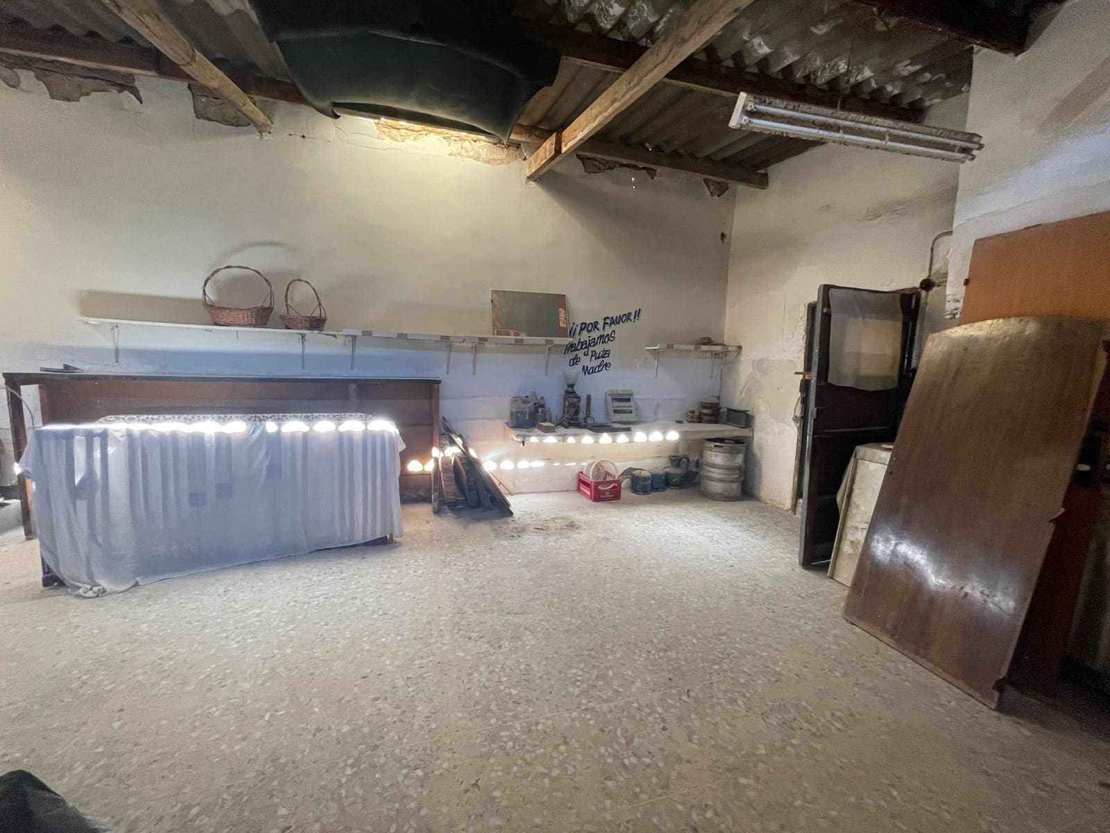 6 bedroom Finca/Country House for sale in Elche / Elx - € 280,000 (Ref: 9609051)