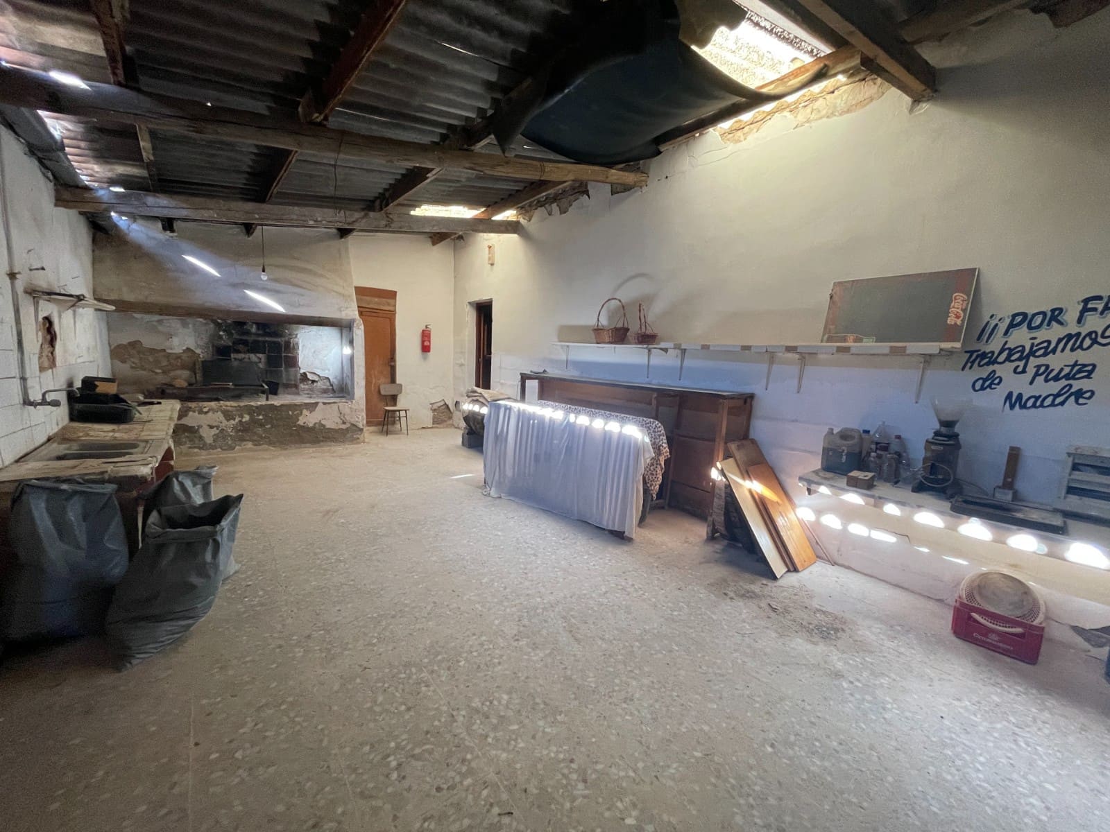 6 bedroom Finca/Country House for sale in Elche / Elx - € 280,000 (Ref: 9609051)