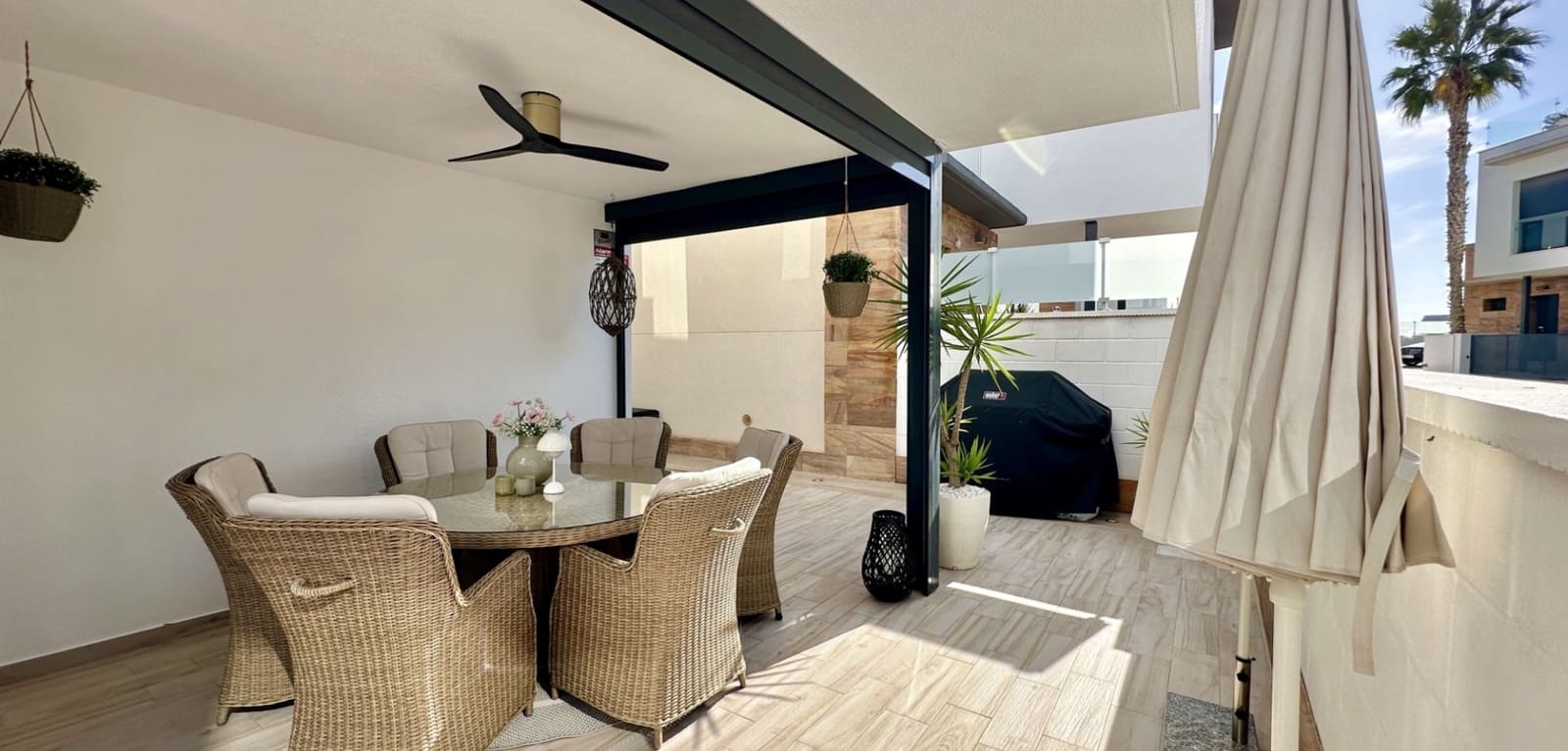 Chalet de 3 habitaciones en Orihuela Costa en venta con piscina - 449.950 € (Ref: 9609052)