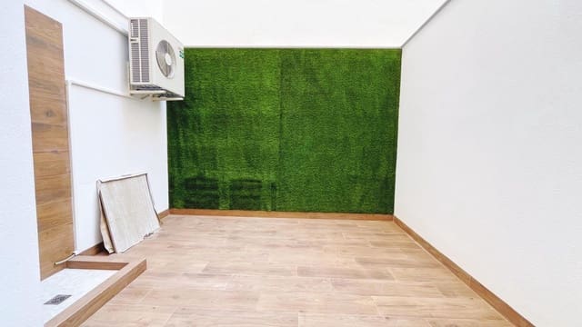 Apartamento de 2 habitaciones en Playa del Cura, Torrevieja en venta - 260.000 € (Ref: 9609088)