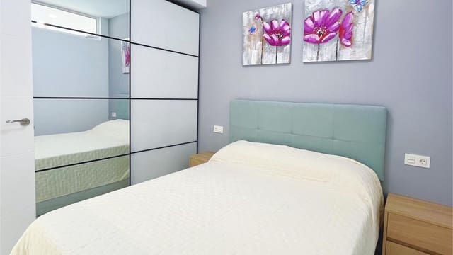 Apartamento de 2 habitaciones en Playa del Cura, Torrevieja en venta - 260.000 € (Ref: 9609088)