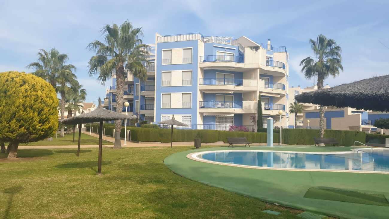 2 bedroom Apartment for sale in Cabo Roig - € 250,000 (Ref: 9609092)