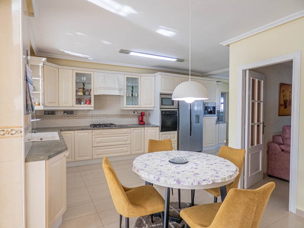 7 slaapkamer Villa te koop in San Miguel de Salinas met garage - € 1.499.000 (Ref: 9609100)