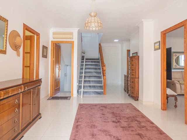 7 slaapkamer Villa te koop in San Miguel de Salinas met garage - € 1.499.000 (Ref: 9609100)