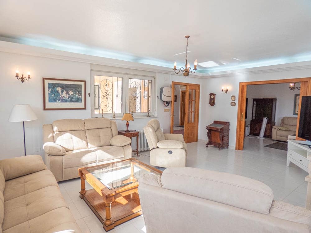 7 slaapkamer Villa te koop in San Miguel de Salinas met garage - € 1.499.000 (Ref: 9609100)