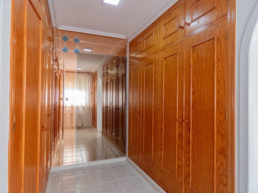 7 slaapkamer Villa te koop in San Miguel de Salinas met garage - € 1.499.000 (Ref: 9609100)