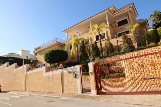 5 slaapkamer Villa te koop in Altea met garage - € 2.000.000 (Ref: 9609116)