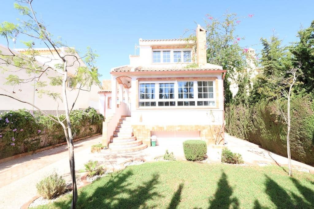 Chalet de 4 habitaciones en Orihuela Costa en venta - 699.000 € (Ref: 9609128)