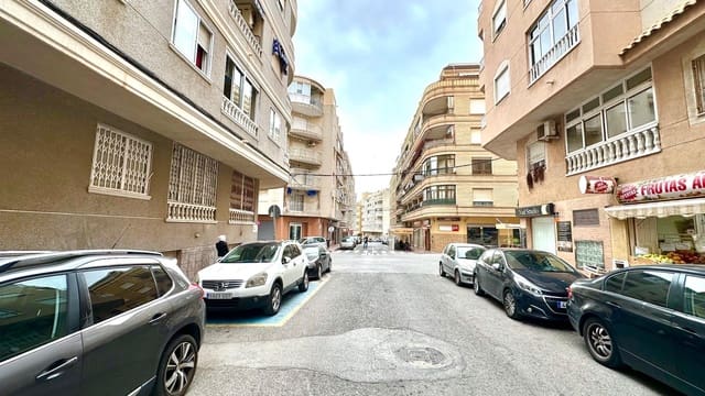 2 makuuhuone Huoneisto myytävänä paikassa Centro, Torrevieja - 154 900 € (Ref: 9609182)