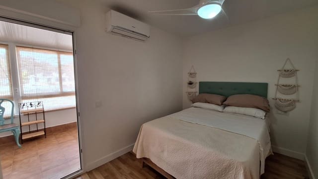 4 soverom Villa til salgs i La Siesta, Torrevieja med svømmebasseng - € 490 000 (Ref: 9609198)