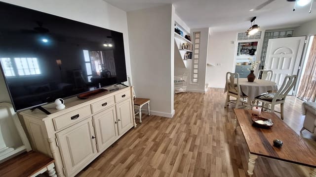 4 soverom Villa til salgs i La Siesta, Torrevieja med svømmebasseng - € 490 000 (Ref: 9609198)