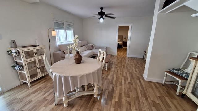 4 soverom Villa til salgs i La Siesta, Torrevieja med svømmebasseng - € 490 000 (Ref: 9609198)