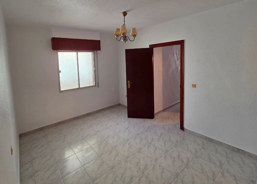3 makuuhuone Huoneisto myytävänä paikassa Torrevieja - 165 000 € (Ref: 9609218)