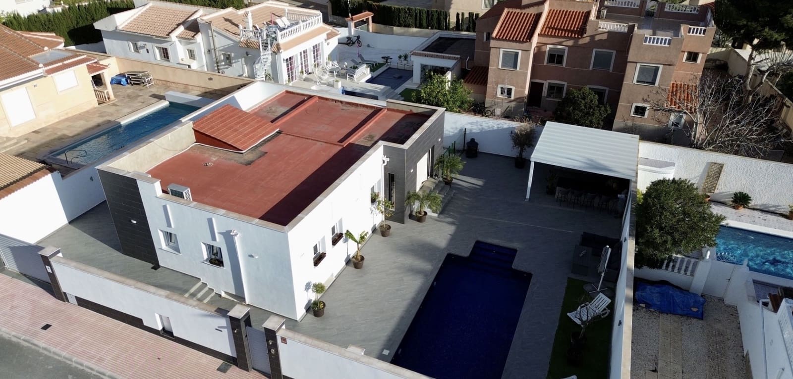 5 bedroom Villa for sale in Rojales with pool - € 498,000 (Ref: 9609223)