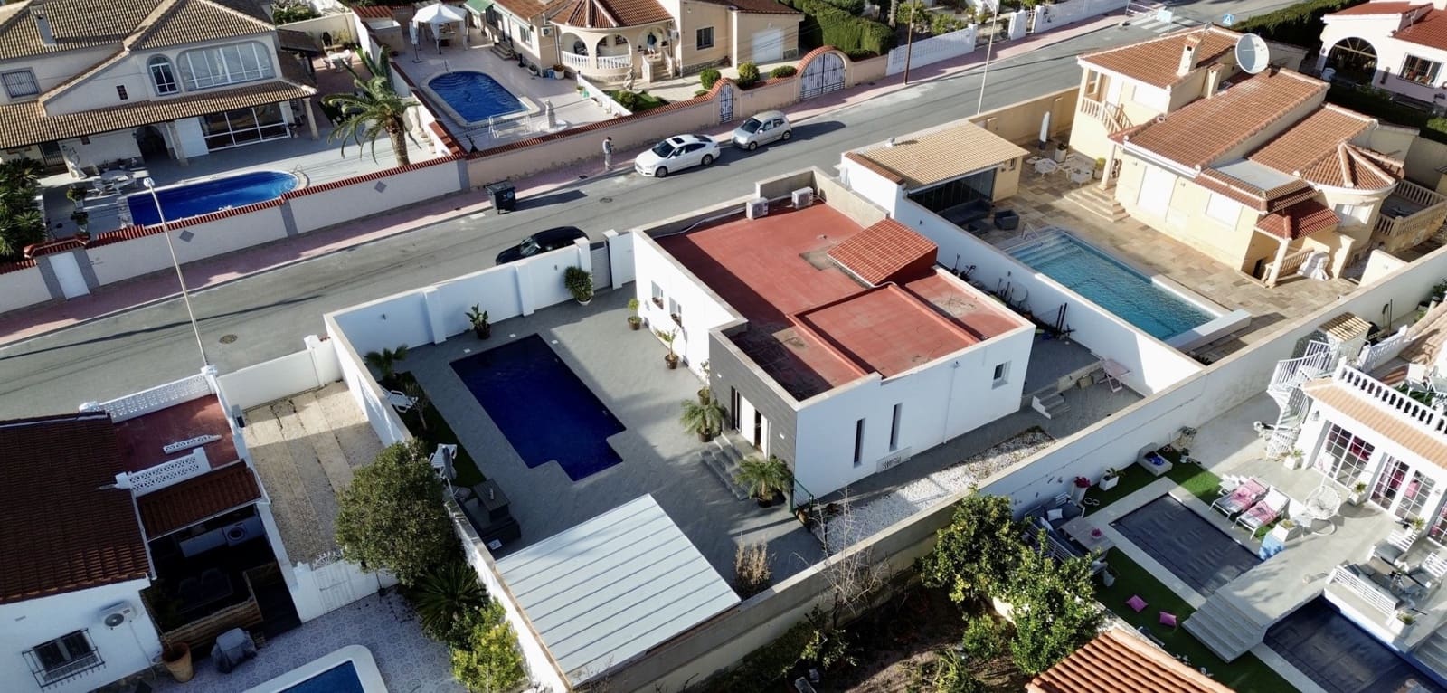 5 bedroom Villa for sale in Rojales with pool - € 498,000 (Ref: 9609223)