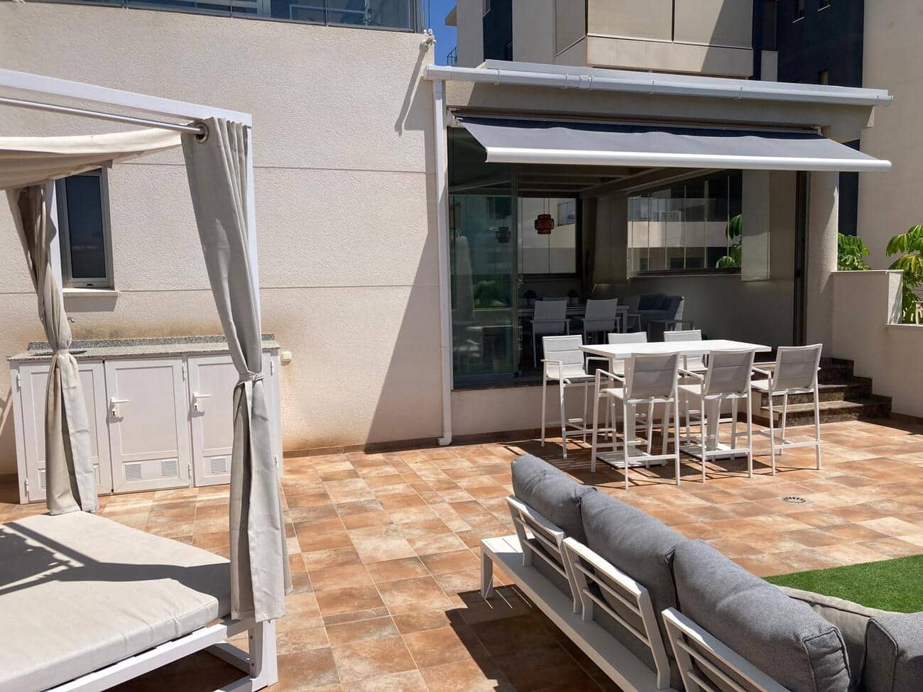 2 bedroom Apartment for sale in Orihuela Costa with pool - € 349,995 (Ref: 9609242)