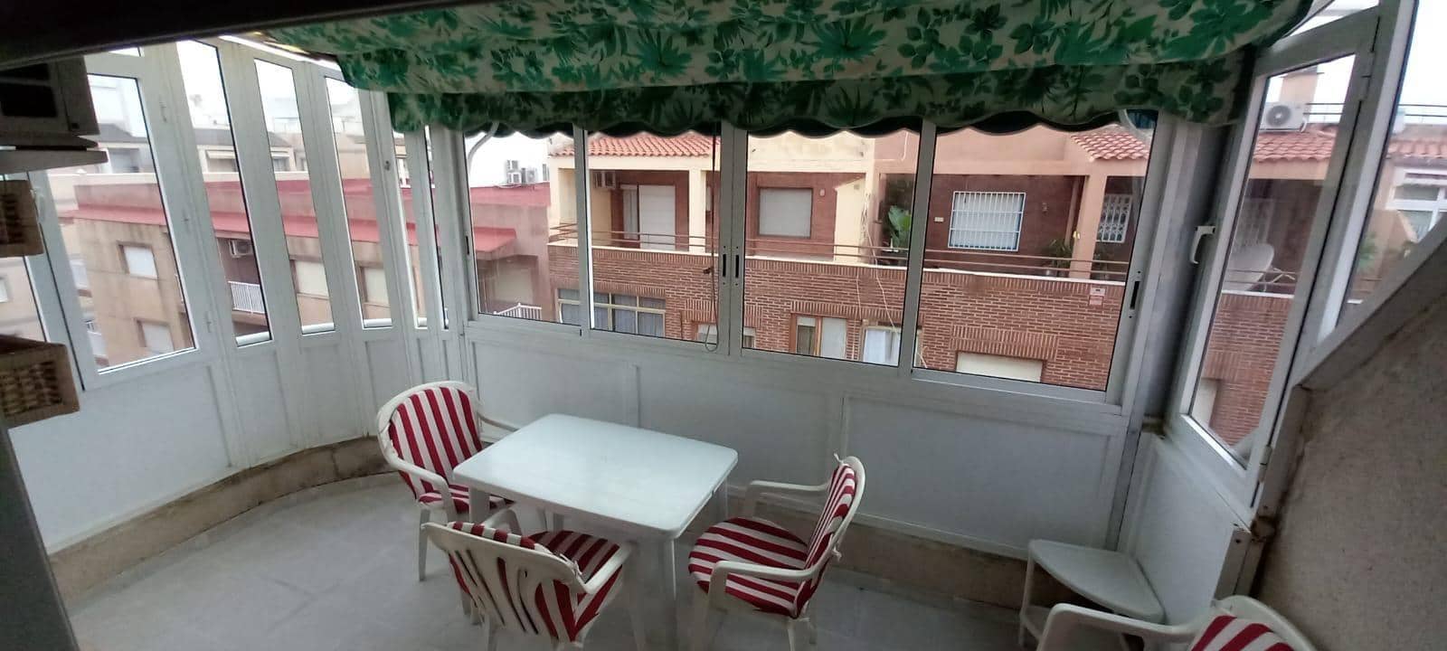 2 bedroom Penthouse for sale in Torrevieja with pool - € 157,000 (Ref: 9609255)