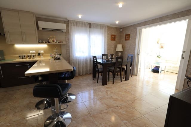 5 bedroom Villa for sale in La Siesta, Torrevieja - € 930,000 (Ref: 9609264)